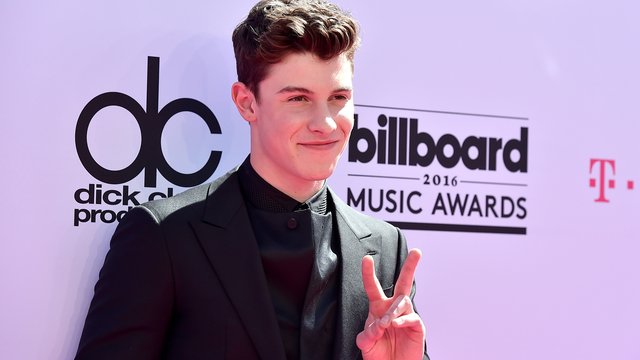 Shawn Mendes 2016 Billboard Music Awards