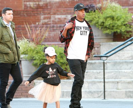 Jay-Z and Blue Ivy head for dinner