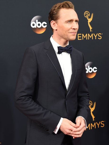 Tom Hiddleston - Emmy's - 44 Of The Most Iconic Red Carpet Looks Of ...