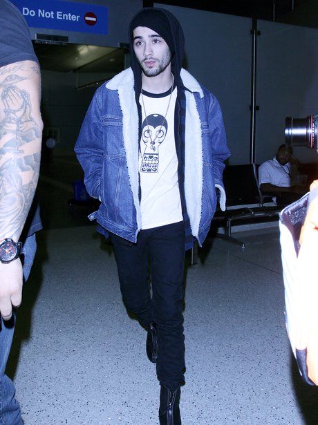 Zayn arrives into LAX airport