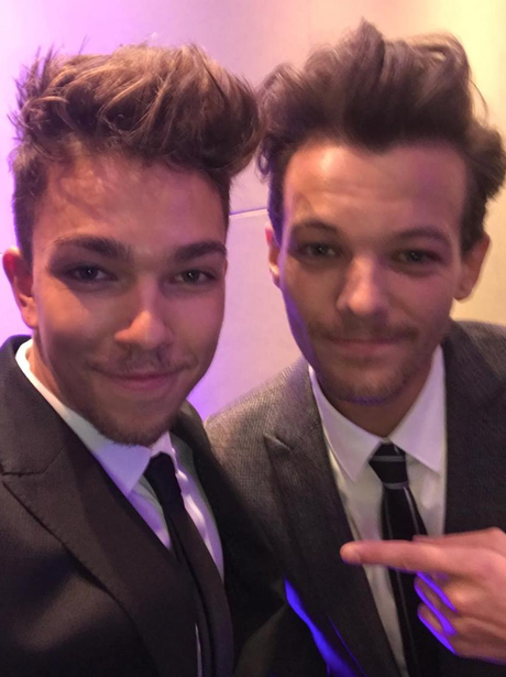 X Factor's Matt Terry poses with lookalike popstar