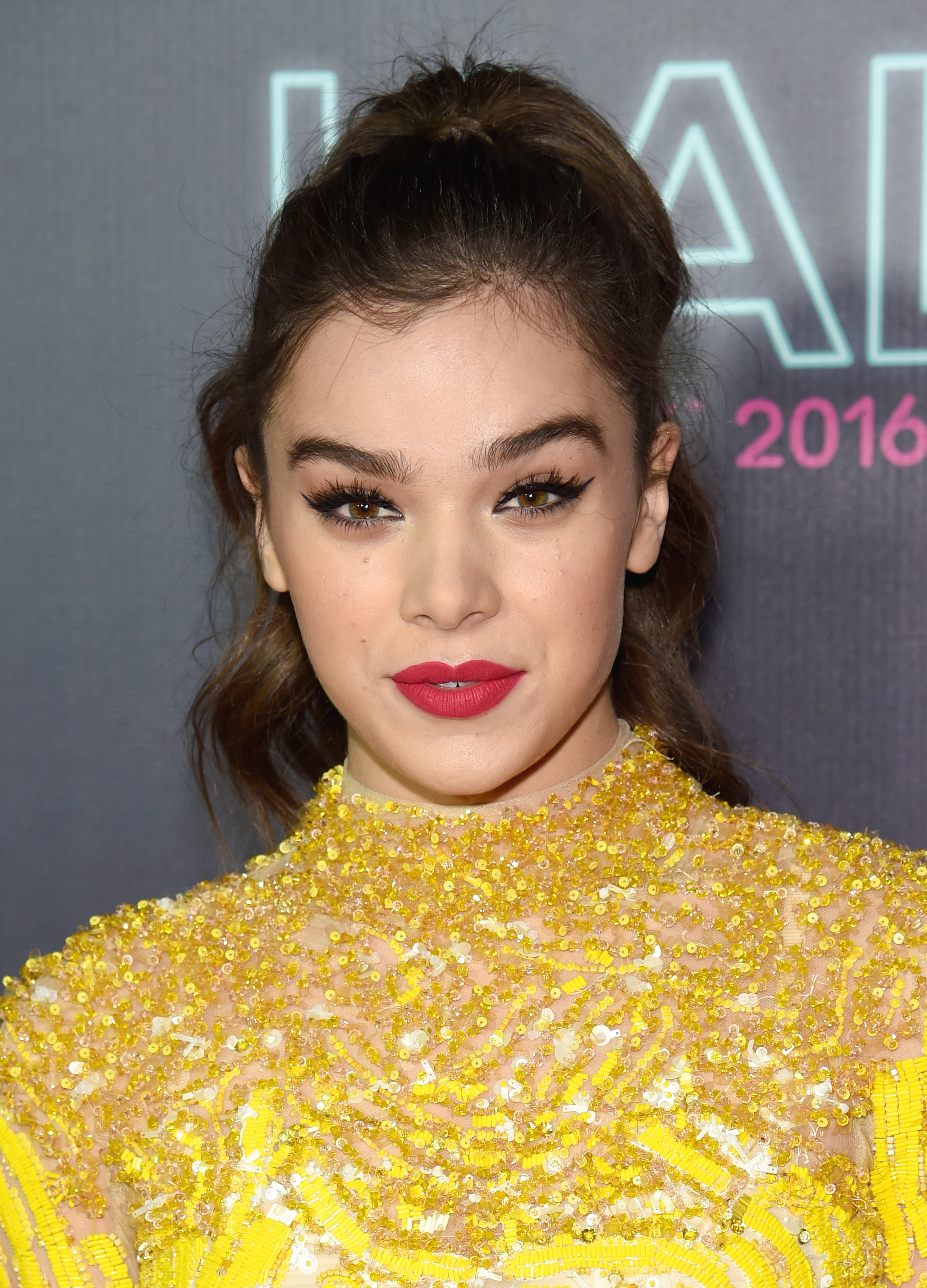 Hailee Steinfeld at the Nickelodeon Halo Awards 20