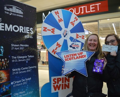 Were you pap'd by the Capital Street Stars?