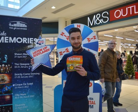 Were you pap'd by the Capital Street Stars?