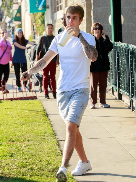 Justin Biebe drinking