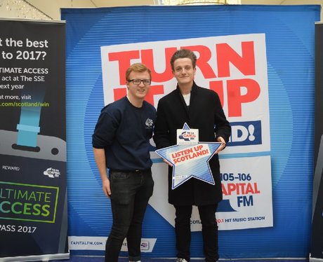 Were you pap'd by the Capital Street Stars?