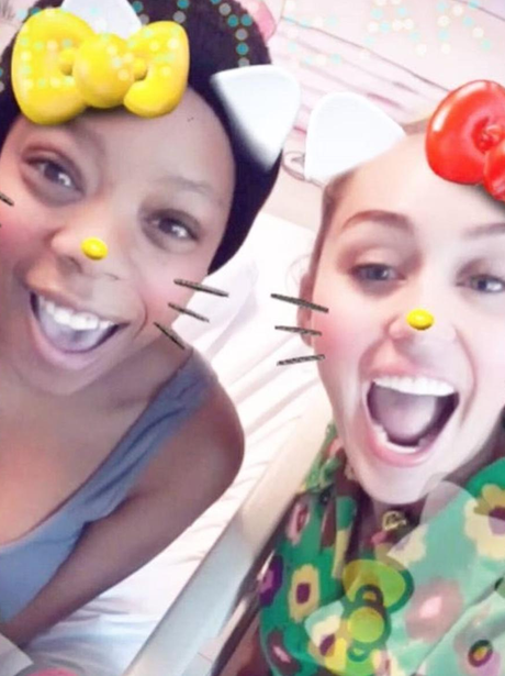 Miley Cyrus and Liam Hemsworth visit patients in h