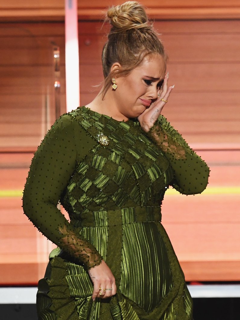 Adele emotional during Grammy Awards 2017