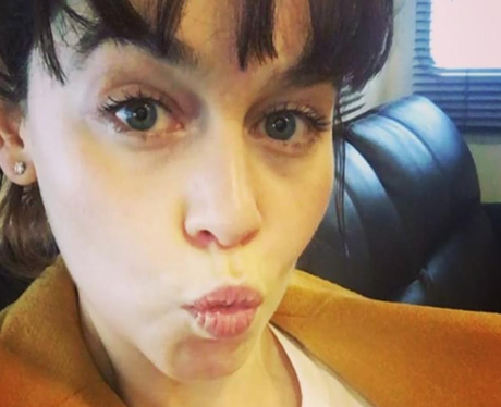 Emilia Clarke debuts her fringe