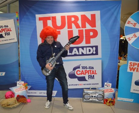 Were you pap'd by the Capital Street Stars?