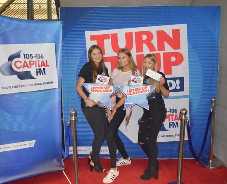 Were you pap'd by the Capital Street Stars?