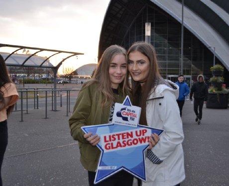Were you pap'd by the Capital Street Stars?