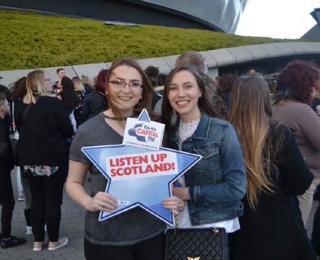 Were you pap'd by the Capital Street Stars?