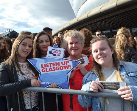Were you pap'd by the Capital Street Stars?