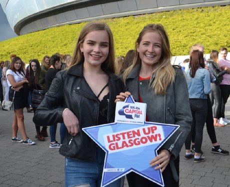 Were you pap'd by the Capital Street Stars?