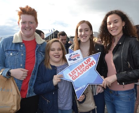 Were you pap'd by the Capital Street Stars?