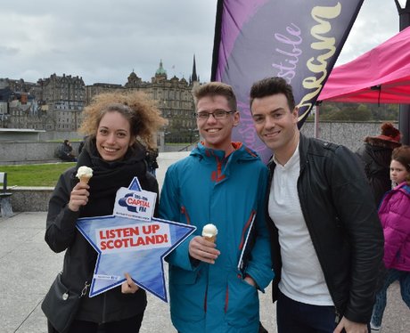 Were you pap'd by the Capital Street Stars?