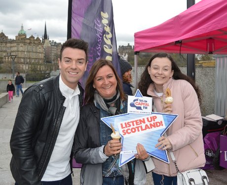 Were you pap'd by the Capital Street Stars?