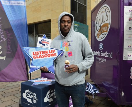 Were you pap'd by the Capital Street Stars?