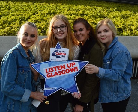 Were you pap'd by the Capital Street Stars?