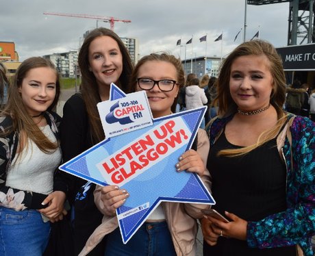 Were you pap'd by the Capital Street Stars?