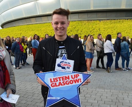 Were you pap'd by the Capital Street Stars?