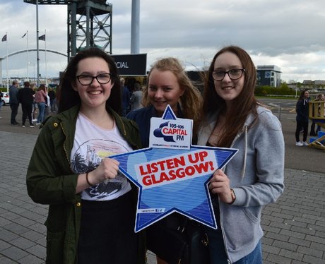Were you pap'd by the Capital Street Stars?