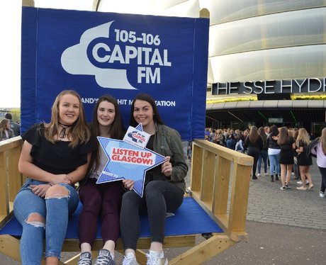 Were you pap'd by the Capital Street Stars?