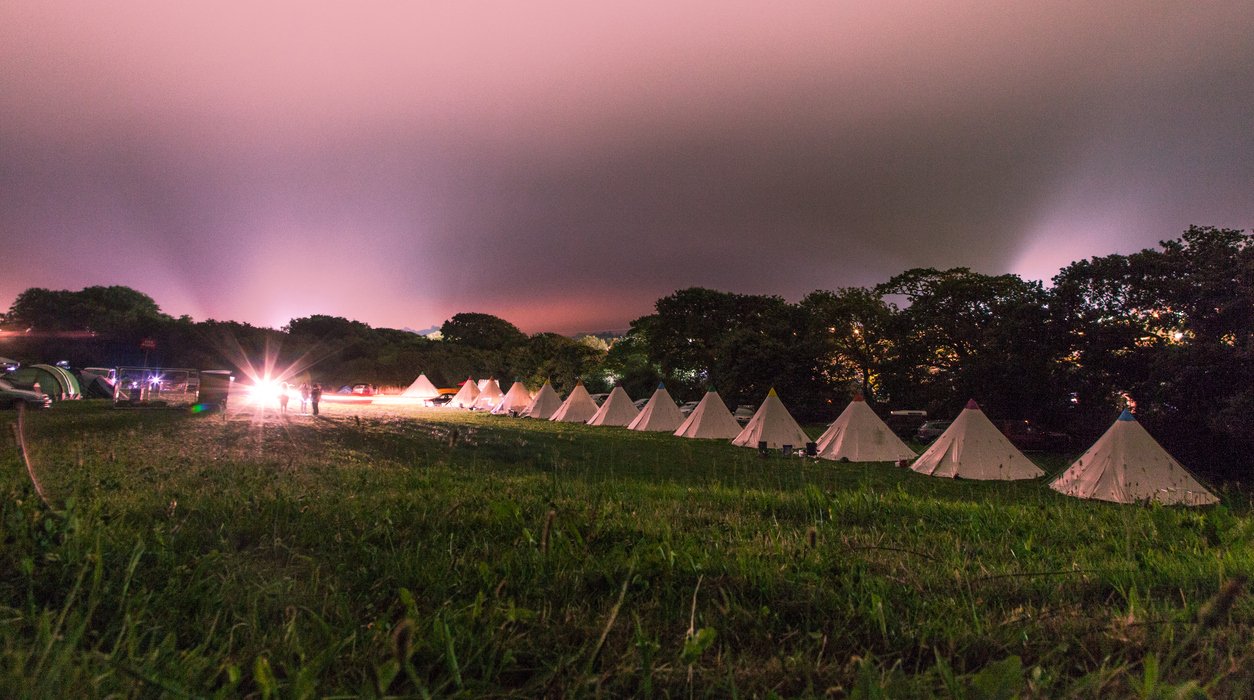 Camping friends glamping