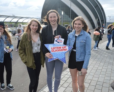 Were you pap'd by the Capital Street Stars?