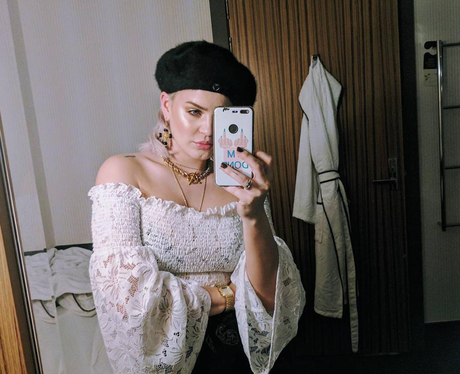 Fashion Moments Anne-Marie