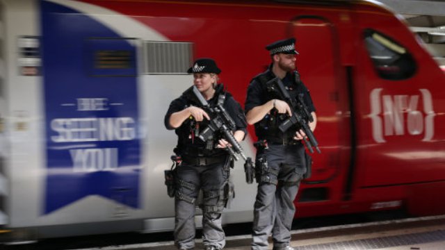armed police train birmingham