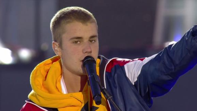 Justin Bieber Performance #OneLoveManchester