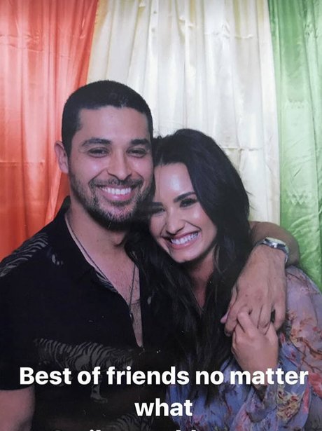 Demi Lovato cosies up to ex, Wilmer