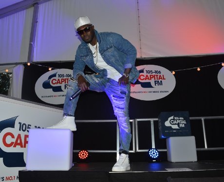 Were you pap'd by the Capital Street Stars?