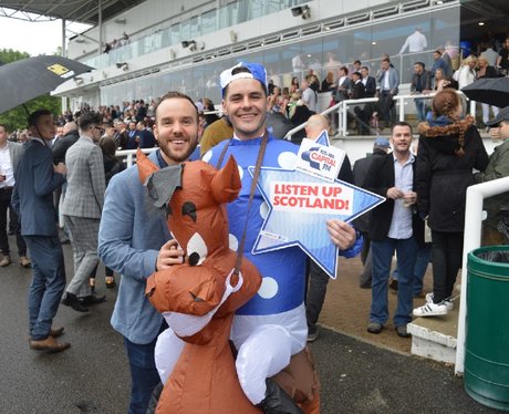 Were you pap'd by the Capital Street Stars?