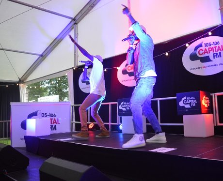 Were you pap'd by the Capital Street Stars?