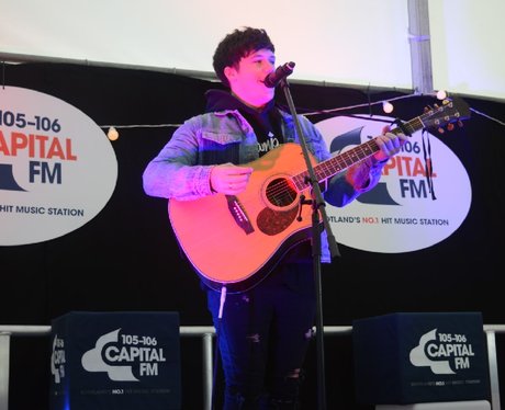 Were you pap'd by the Capital Street Stars?