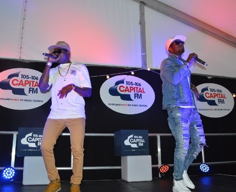Were you pap'd by the Capital Street Stars?