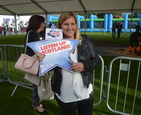 Were you pap'd by the Capital Street Stars?