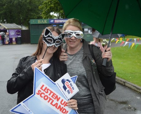 Were you pap'd by the Capital Street Stars?
