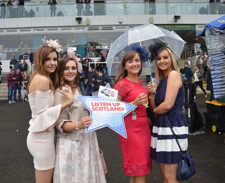 Were you pap'd by the Capital Street Stars?