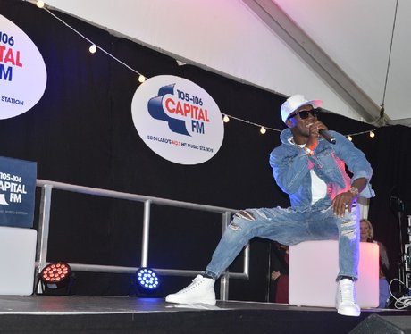 Were you pap'd by the Capital Street Stars?