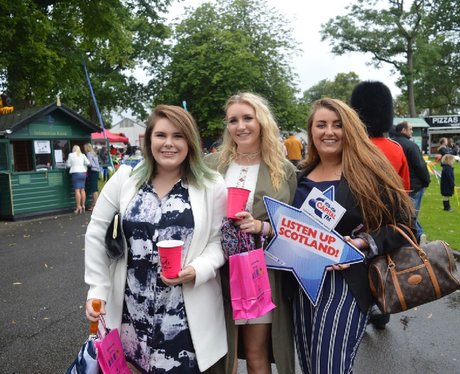 Were you pap'd by the Capital Street Stars?