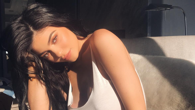Kylie Jenner racks up 1 million likes in an hour