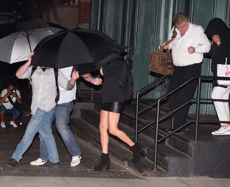 Taylor Swift and her parents attempt to go incogni