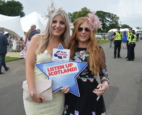 Were you pap'd by the Capital Street Stars?