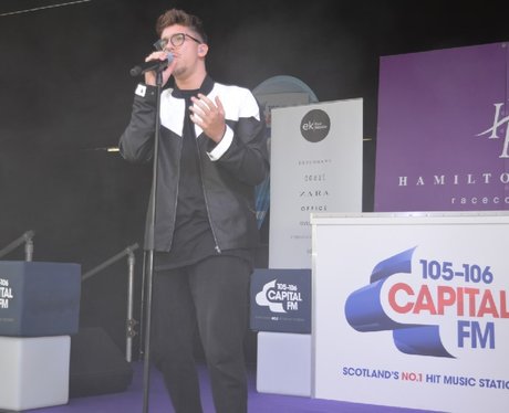 Were you pap'd by the Capital Street Stars?