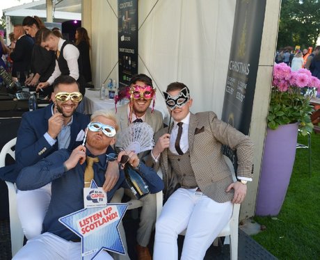 Were you pap'd by the Capital Street Stars?