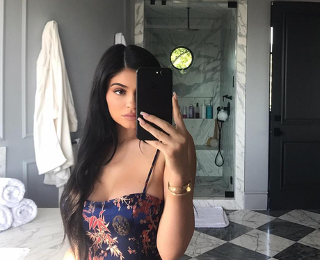 Kylie Jenner in yet another selfie